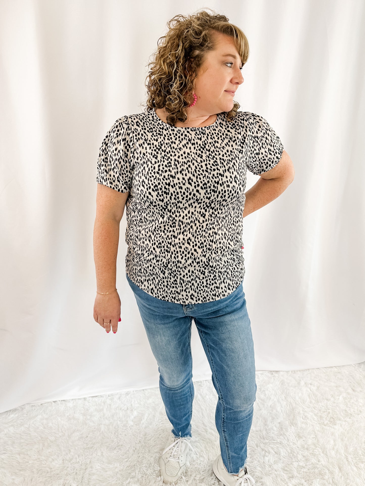Can't Go Wrong Abstract Dot Top