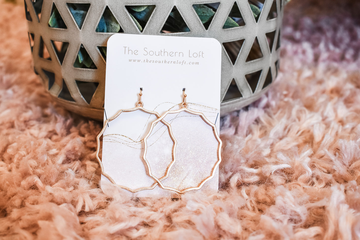 Wavy Circle Drop Earrings