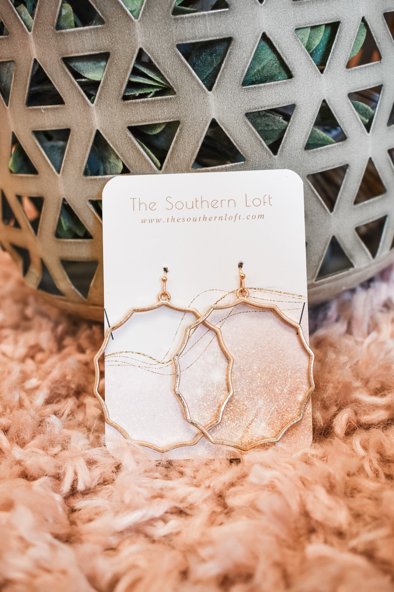 Wavy Circle Drop Earrings