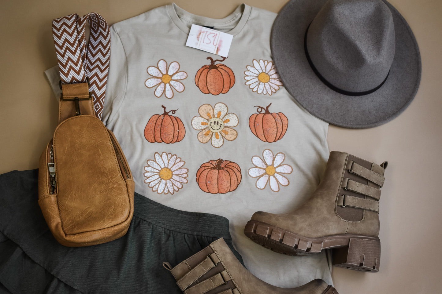 Smiley Daisy Pumpkin Graphic Tee