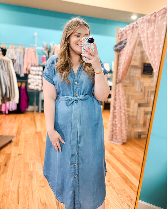 CURVY Chic Sweetheart Belted Midi Dress