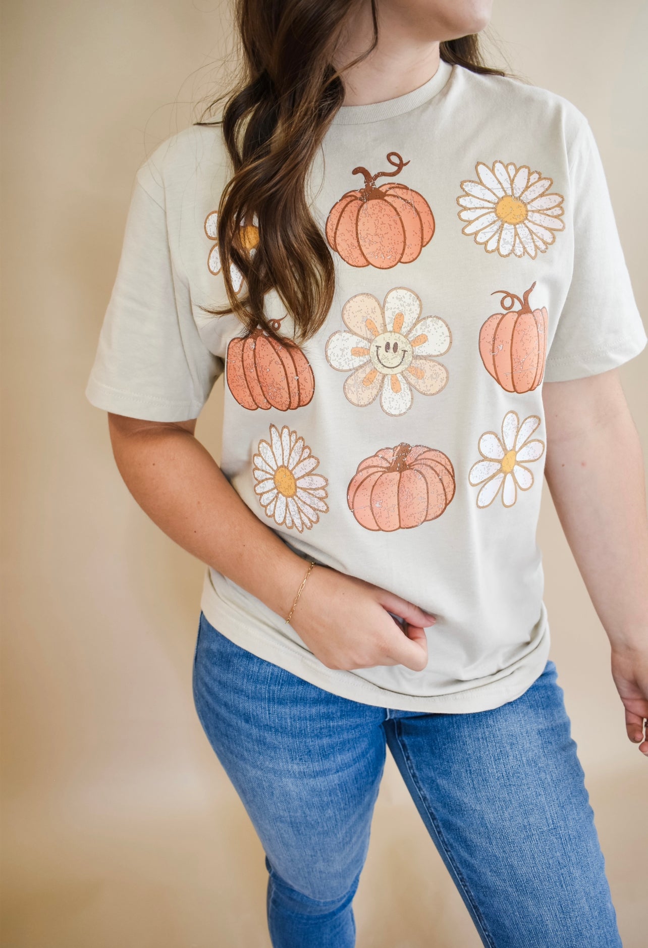 Smiley Daisy Pumpkin Graphic Tee