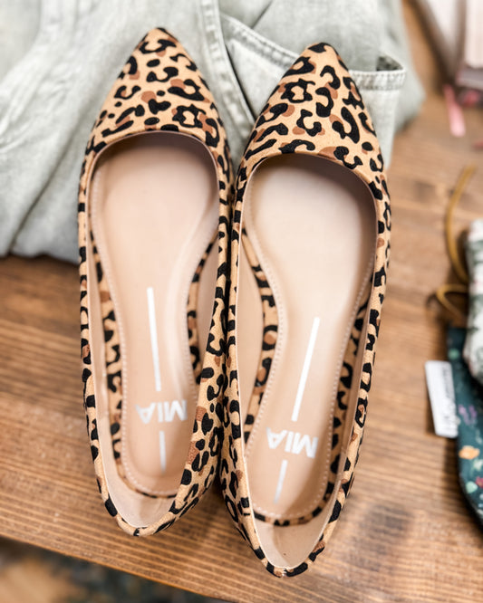 MIA Avi Pointed Flats