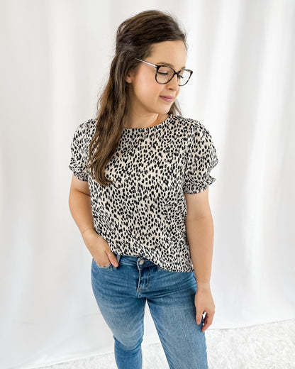 Can't Go Wrong Abstract Dot Top