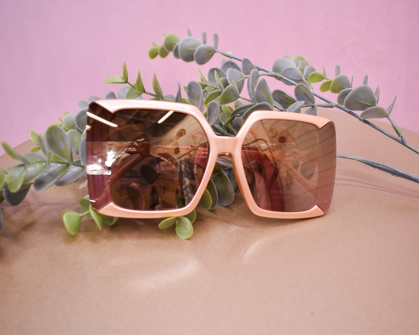 Veda Retro Square Oversized Sunglasses