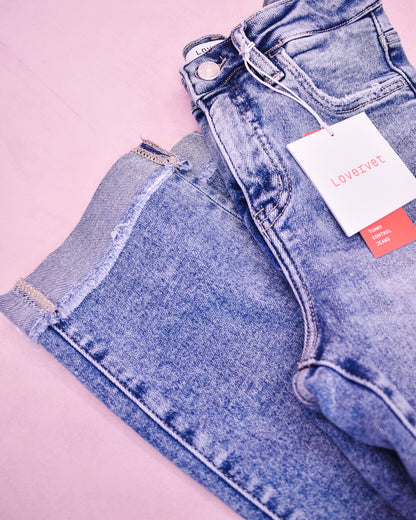 Lovervet High Rise Cuff Slim Straight Jean