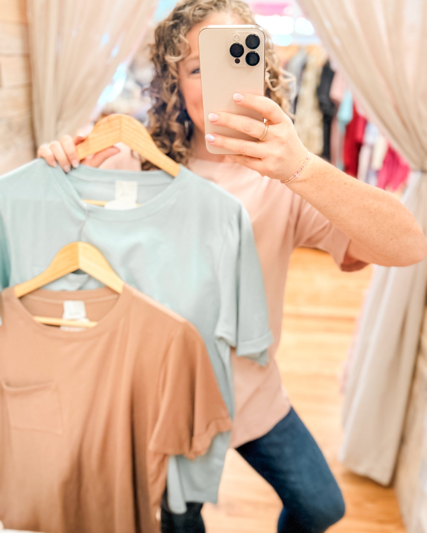 Basic oversized boyfriend style top with front pocket in three colors