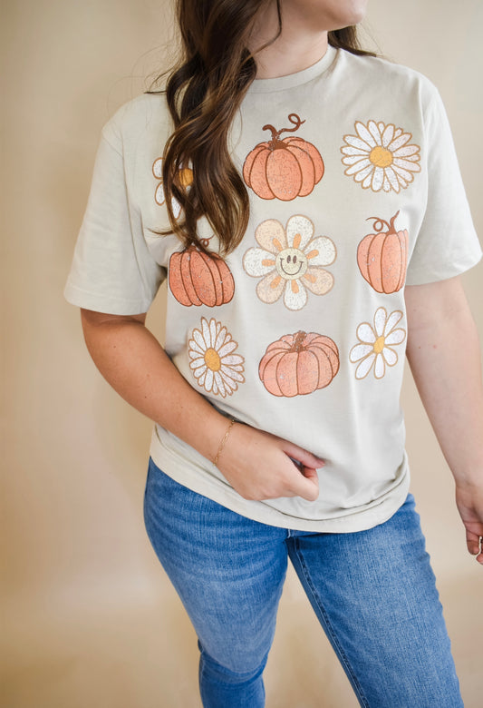 Smiley Daisy Pumpkin Graphic Tee