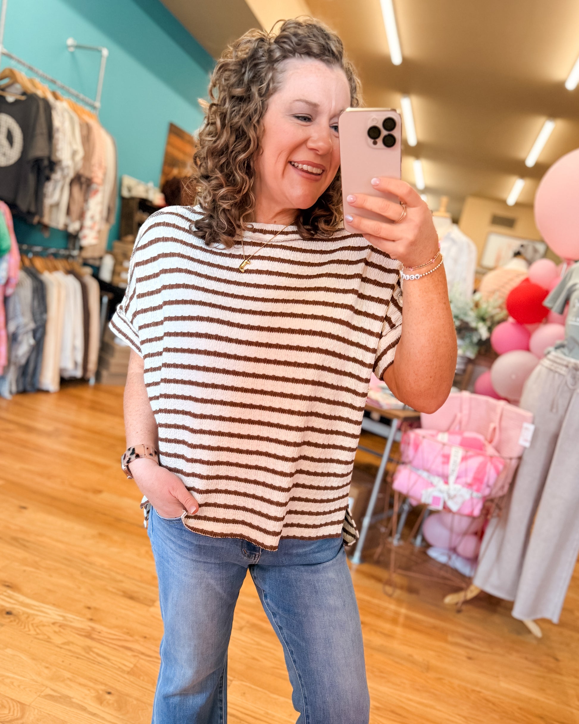 Short sleeve striped texture top with hi low hem