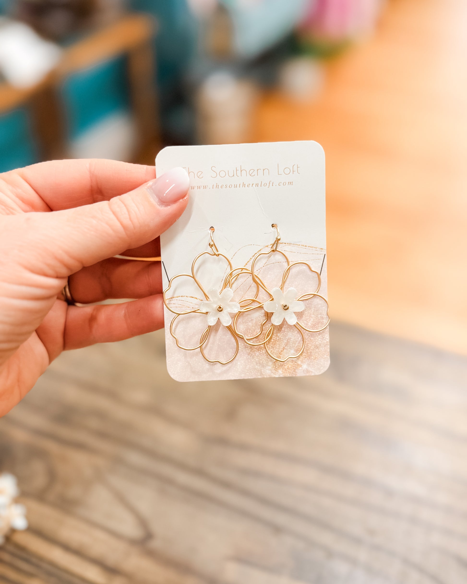 Wire flower drop earrings