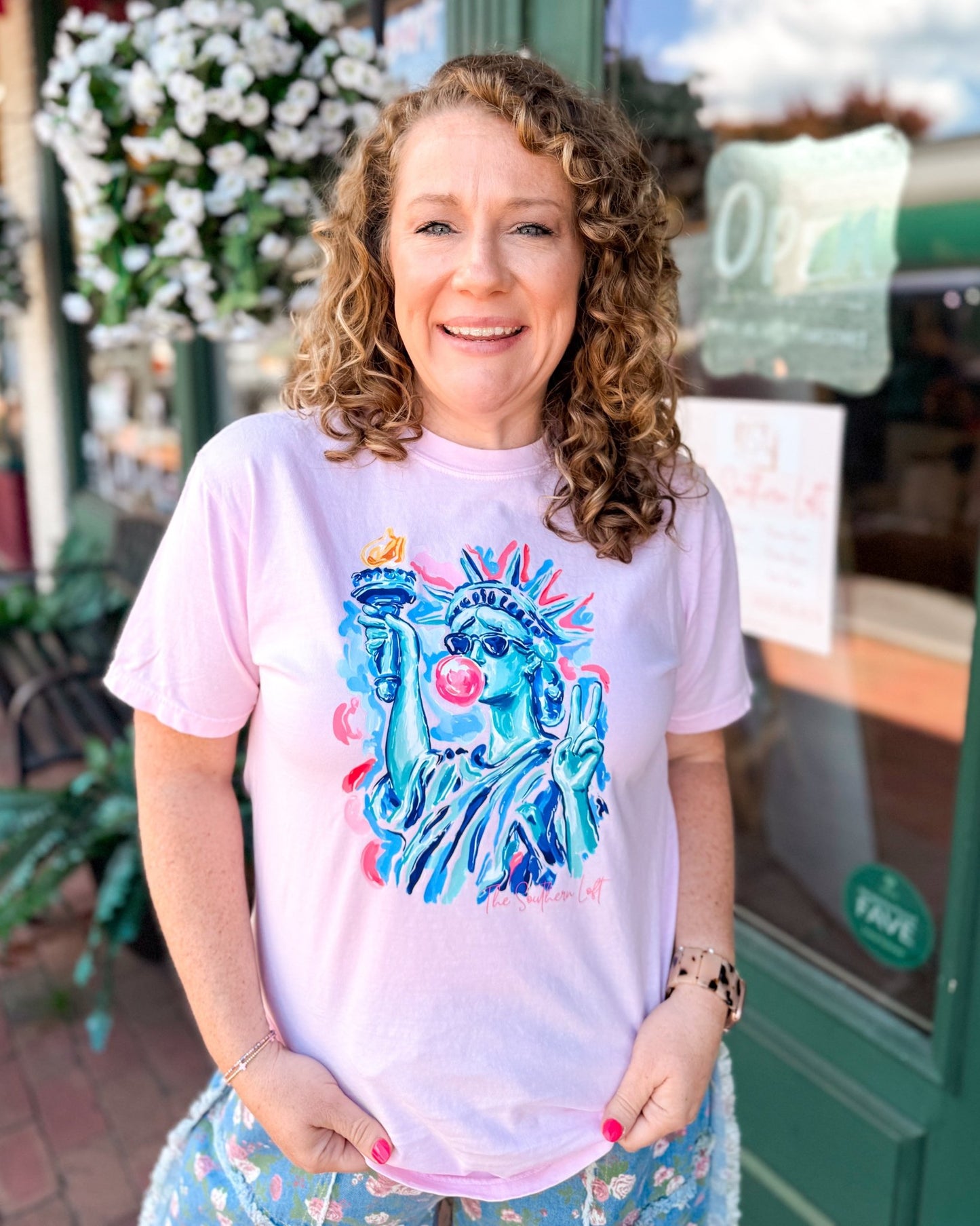 Peace Love + Bubblegum Graphic Tee - The Southern Loft