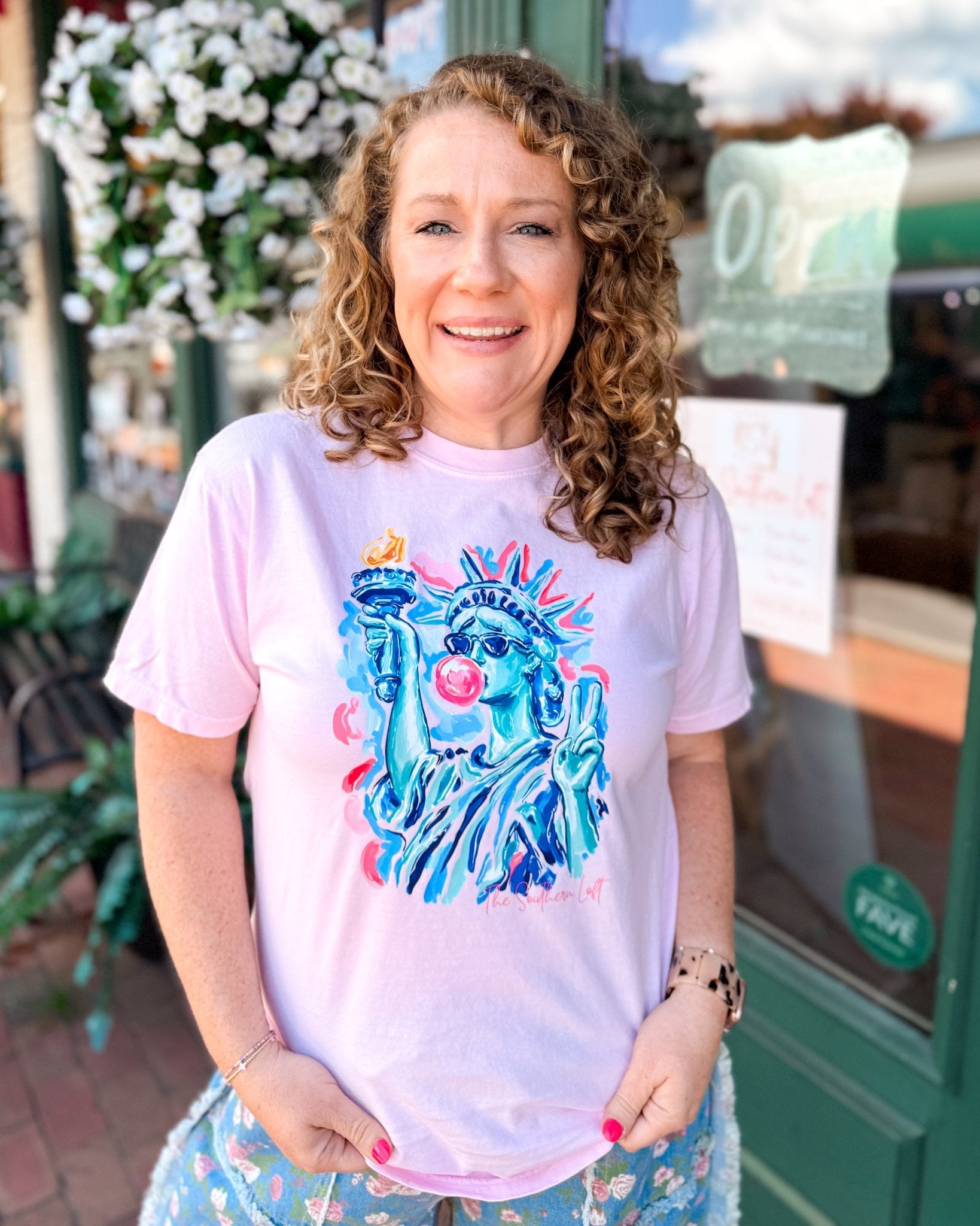 Peace Love + Bubblegum Graphic Tee - The Southern Loft