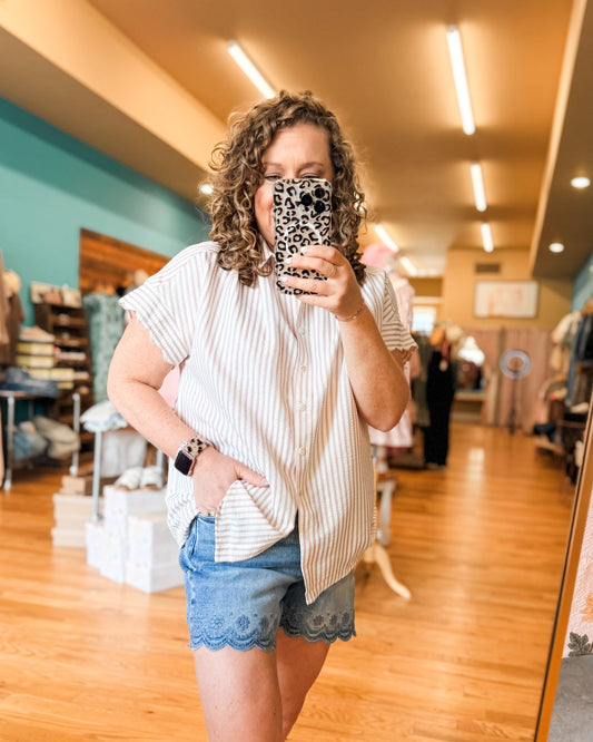 Risen Scallop Hem Denim Shorts - The Southern Loft
