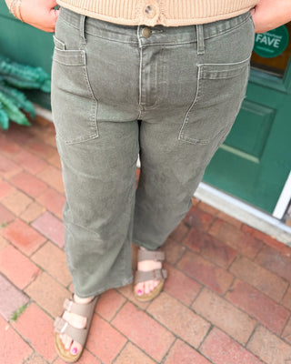 Square Patch Pocket Ankle Barrel Jeans - The Southern Loft