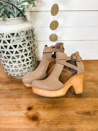 Better Than Before Casual Clogs
