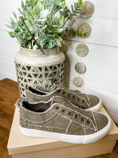 Low top Casual Slip on Sneakers